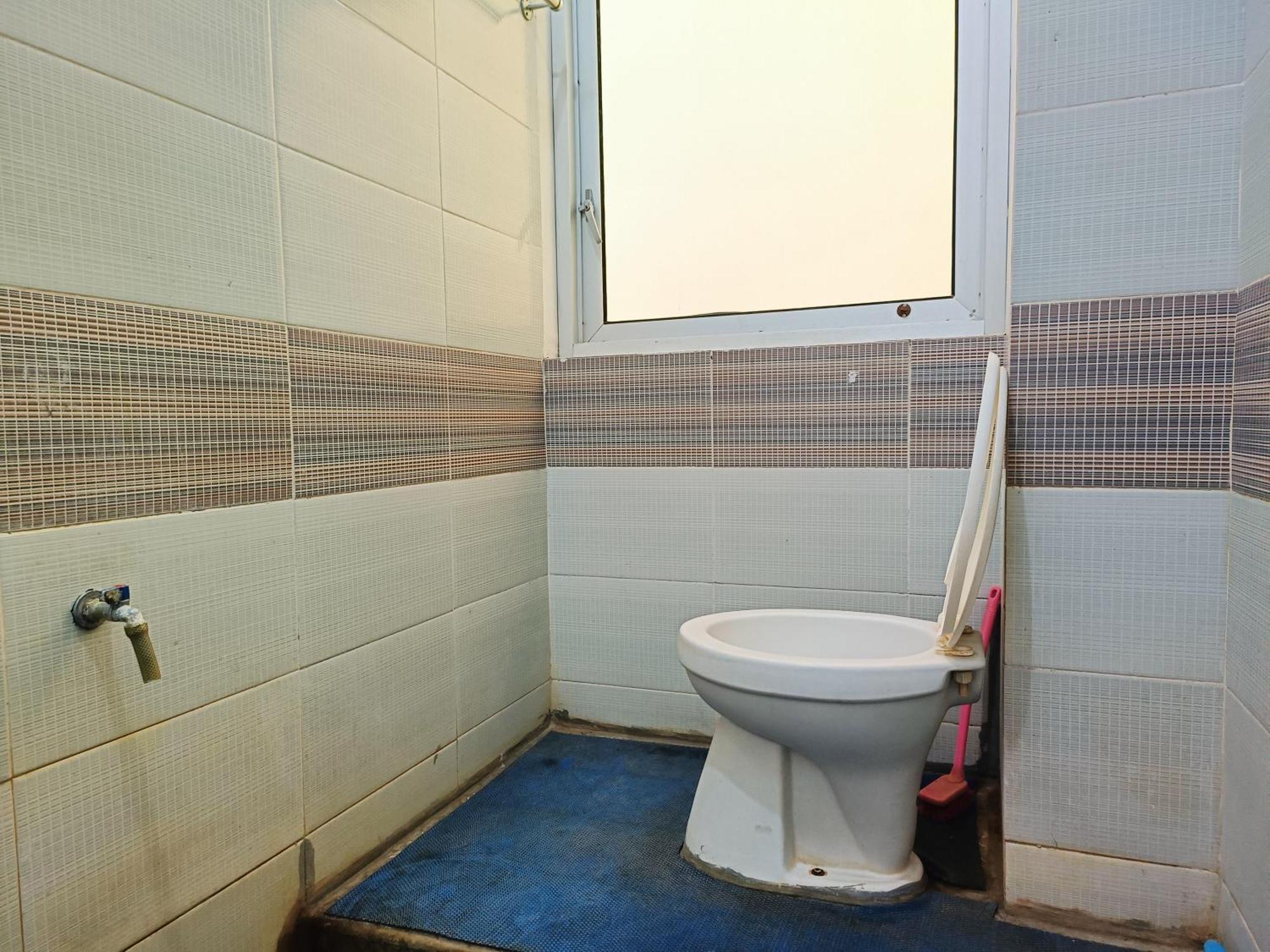 Bumi Merpati Residence Makassar Mitra Reddoorz Buitenkant foto